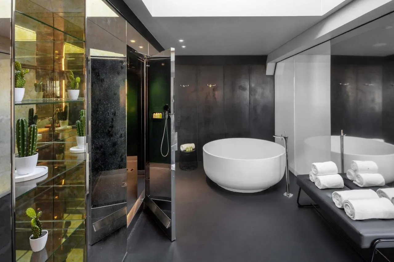 W Amsterdam Hotel