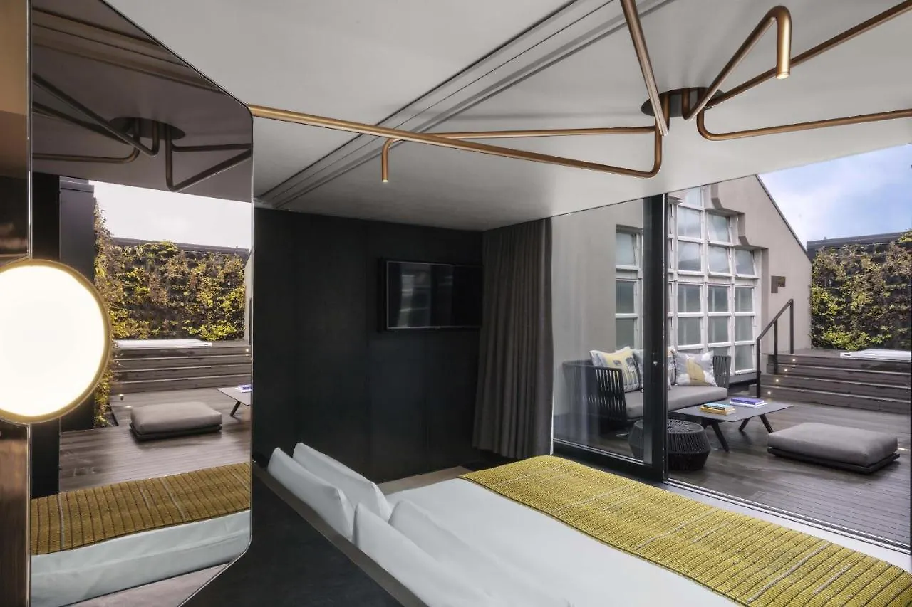 W Amsterdam Hotel